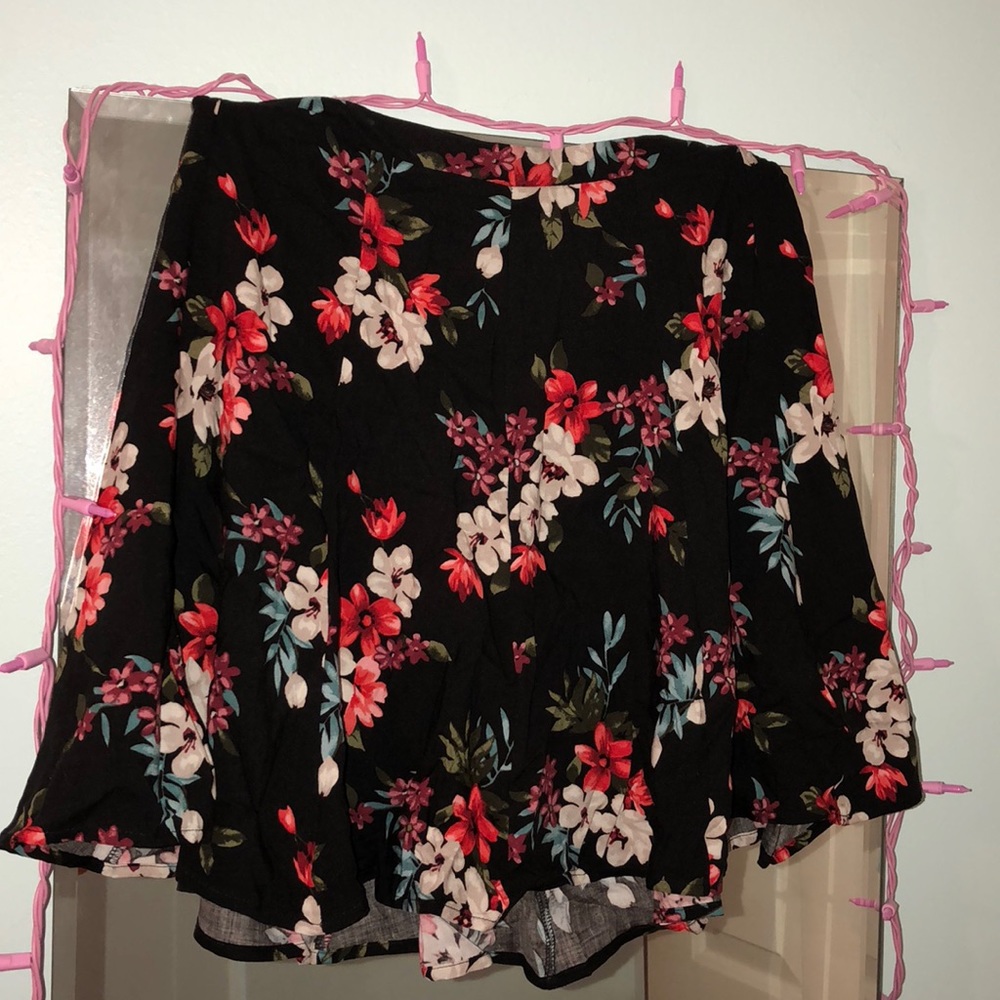 Size Medium Hollister skirt